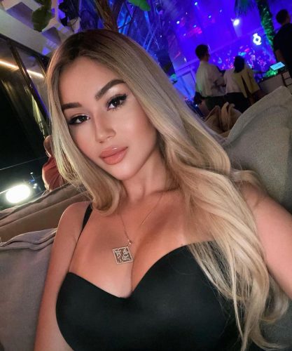 Efeler Escort Alev Ateş Gibi Bayan